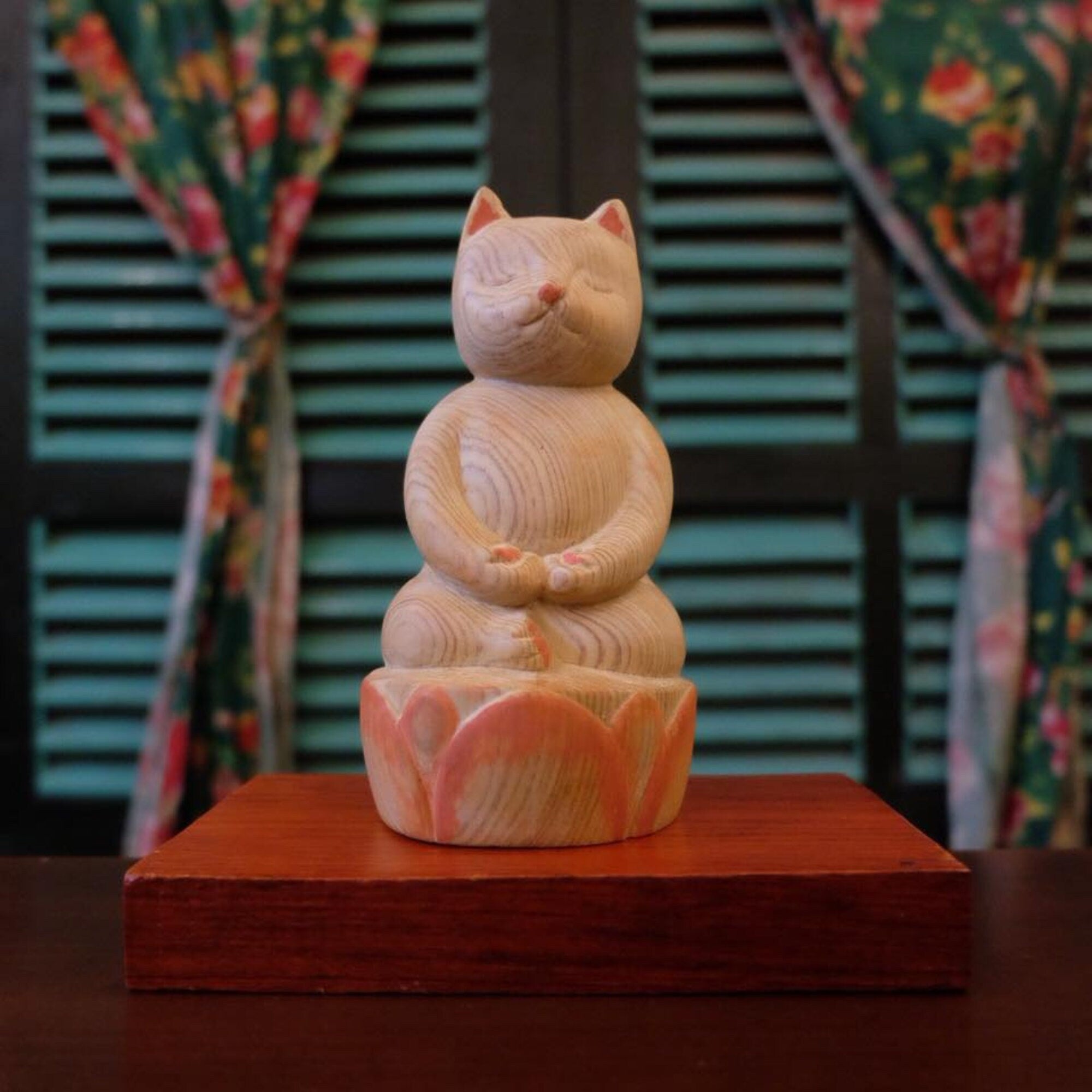 luci cat meditating cat statue 5.jpg luci cat meditating cat statue 5.jpg
