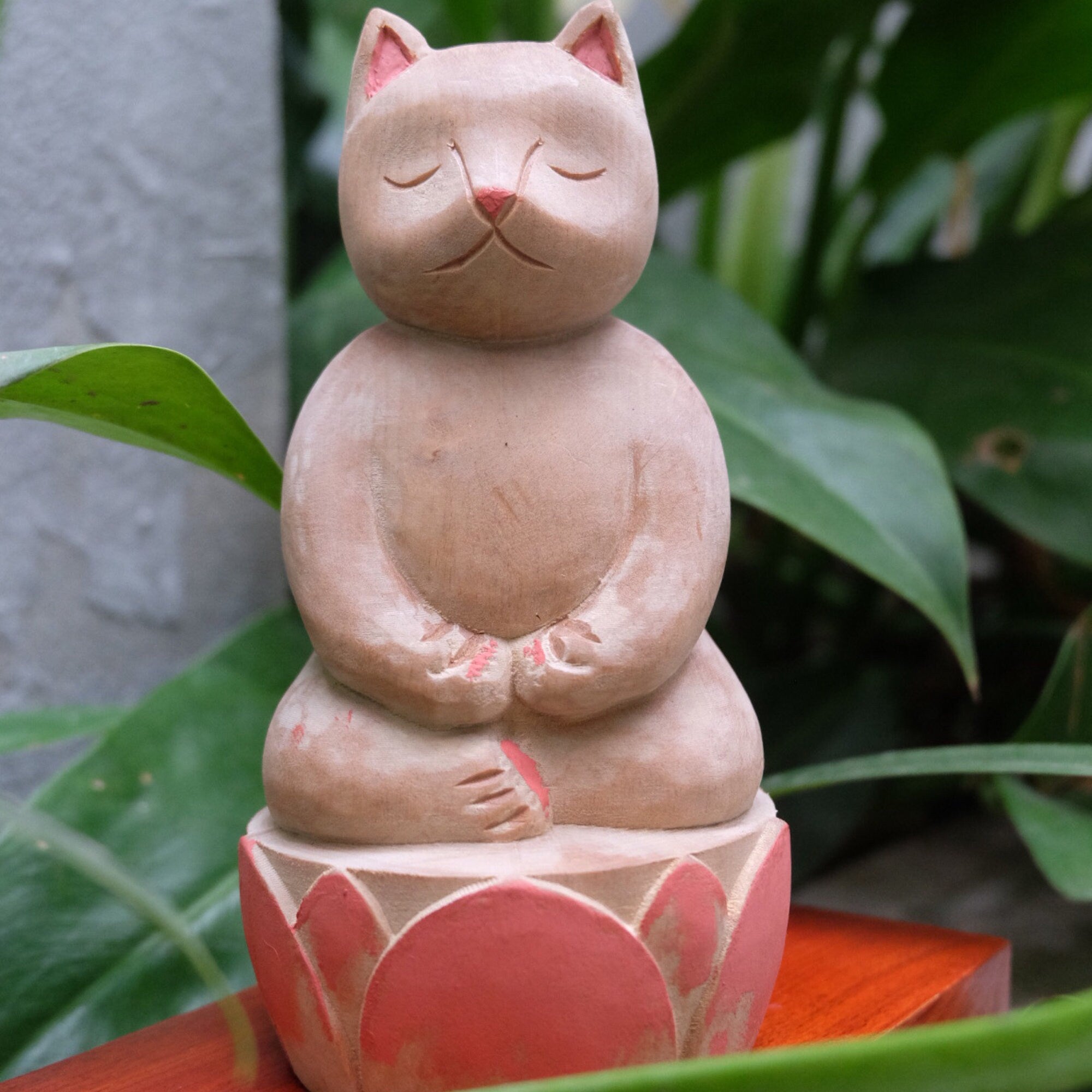 luci cat meditating cat statue 6.jpg luci cat meditating cat statue 6.jpg