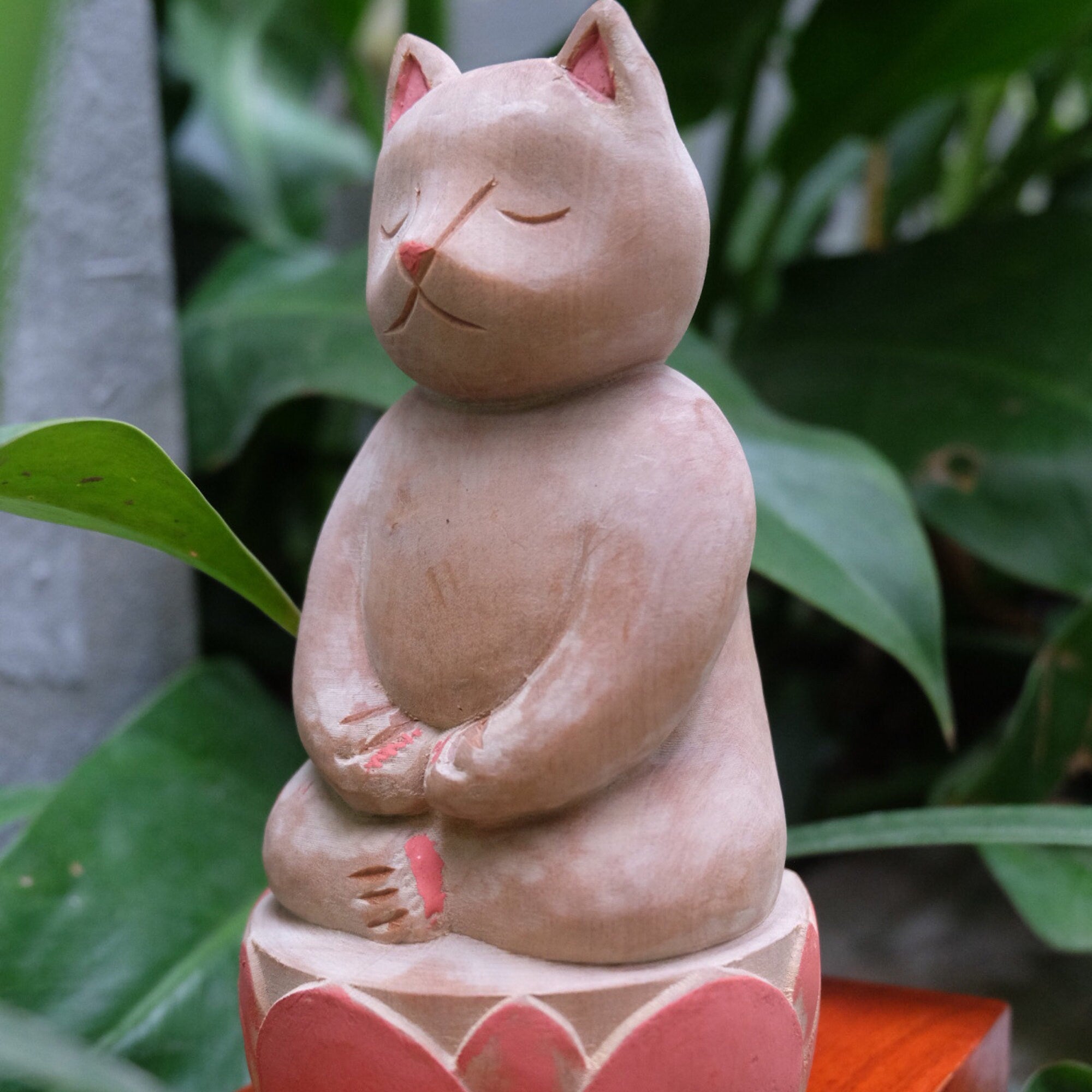 luci cat meditating cat statue 7.jpg luci cat meditating cat statue 7.jpg